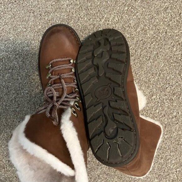 Born Brown Lace Up Fur Lined Boots with Durable Design - Picture 4 of 5